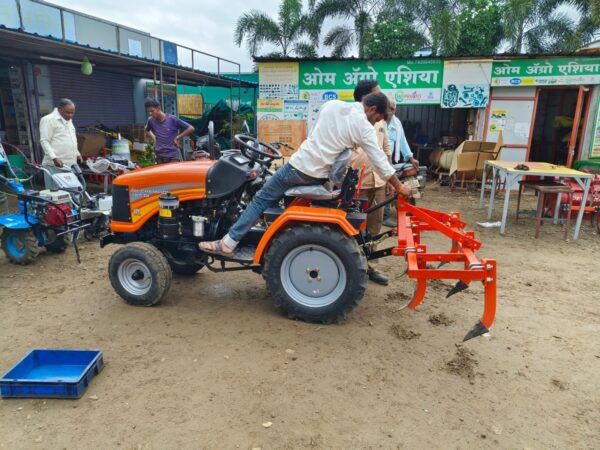 Dk champion 165 DI TRACTOR with cultivator | Om Agro India