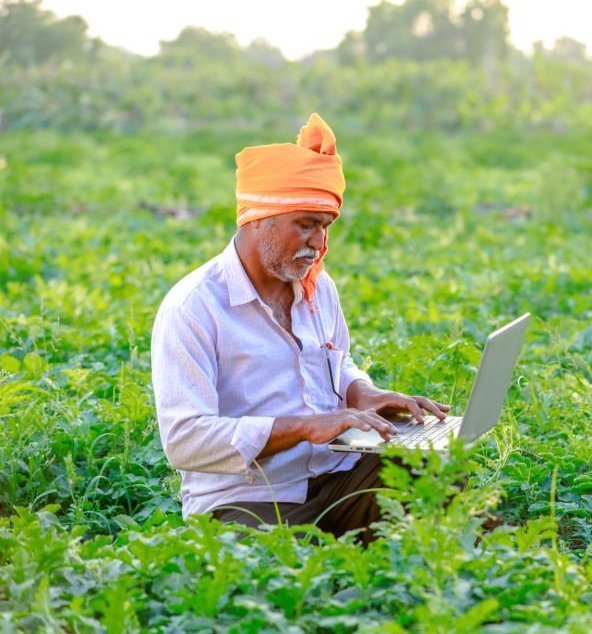 Buying Tractors Online: Navigating the Digital Fields with Confidence | Om Agro India